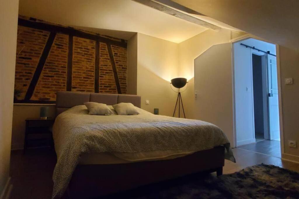 Studio Charme Ardennais ชาร์เลอวิลล์-เมซิแยร์ ภายนอก รูปภาพ