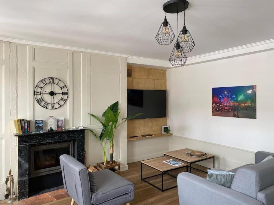 Studio Charme Ardennais ชาร์เลอวิลล์-เมซิแยร์ ภายนอก รูปภาพ