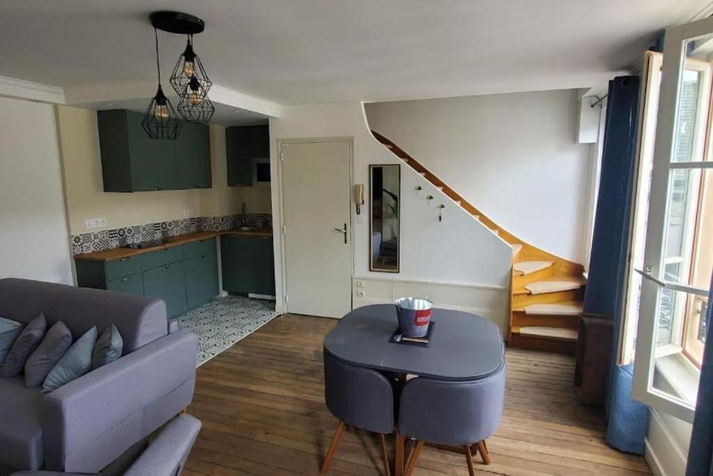 Studio Charme Ardennais ชาร์เลอวิลล์-เมซิแยร์ ภายนอก รูปภาพ